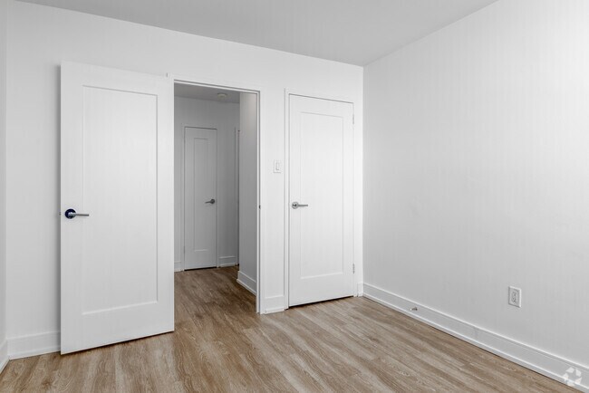 2BR, 1BA - 933SF - Bedroom