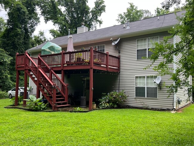 Photo - 103 Rosalie Way