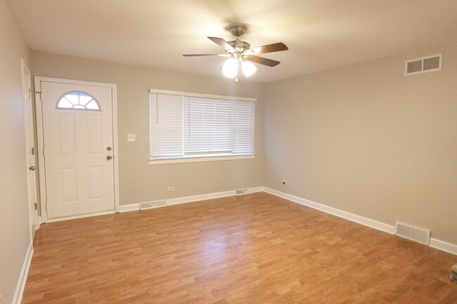 Photo - 2401 Huron Terrace