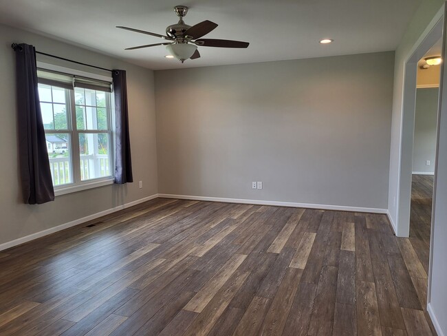 Photo - 1330 Daniels Rd
