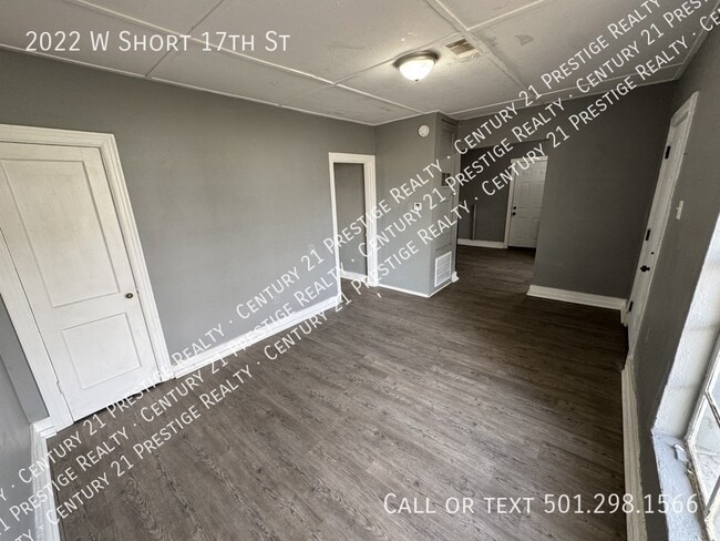 Photo - 2022 W Short 17th St