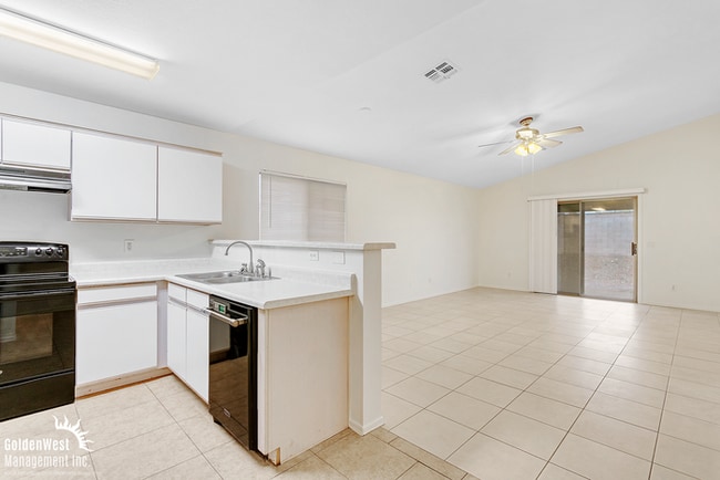 Photo - Comfortable 3Bdm 2Ba Home in Sun City!