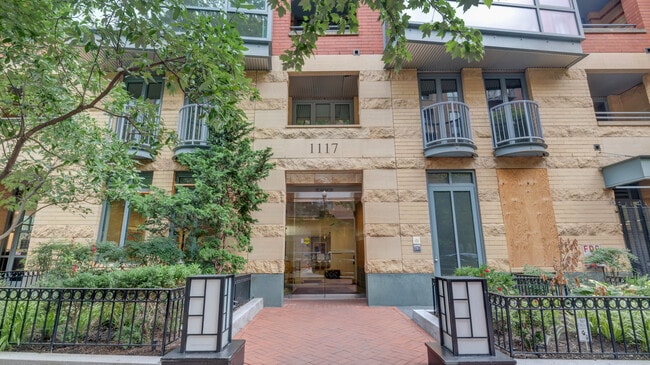 Building Photo - 1117 10th St NW Unit 1111 Rental
