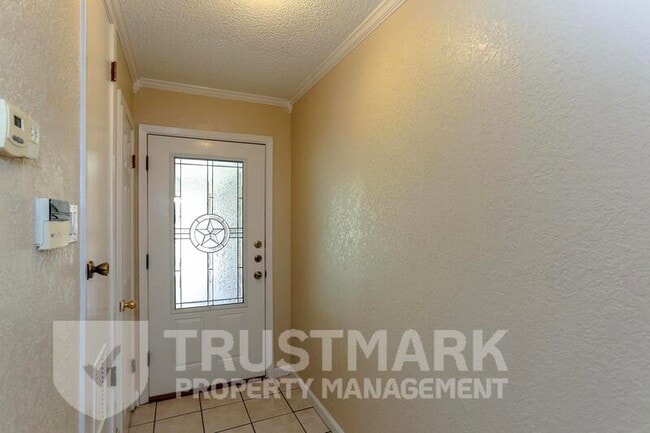 Photo - 417 Cottonwood Dr