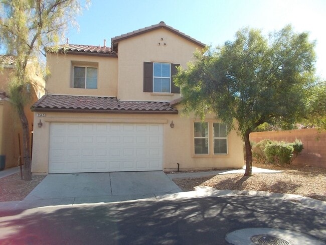 Building Photo - Come live the Las Vegas dream!