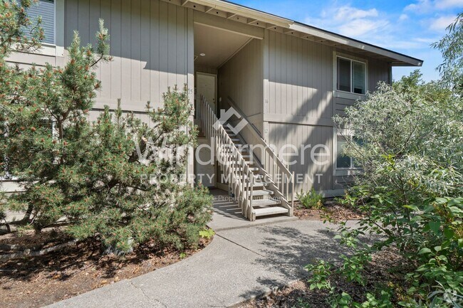 Building Photo - Beautiful and remodeled 1-Bedroom Apartmen... Unit #11 Rental