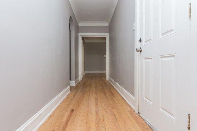 Photo - 3 bedroom in Chicago IL 60649 Unit 1B