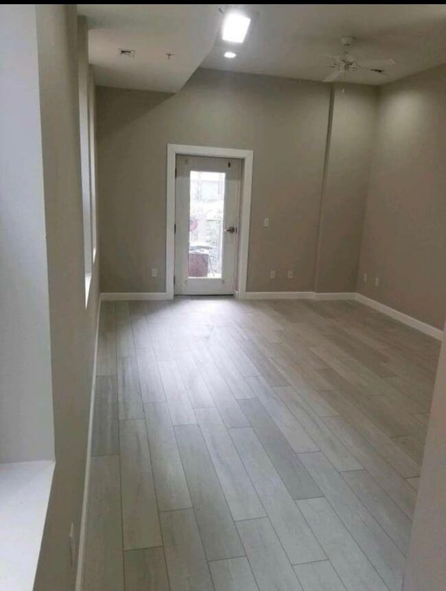 Building Photo - 1211 Light St Unit 214 Rental