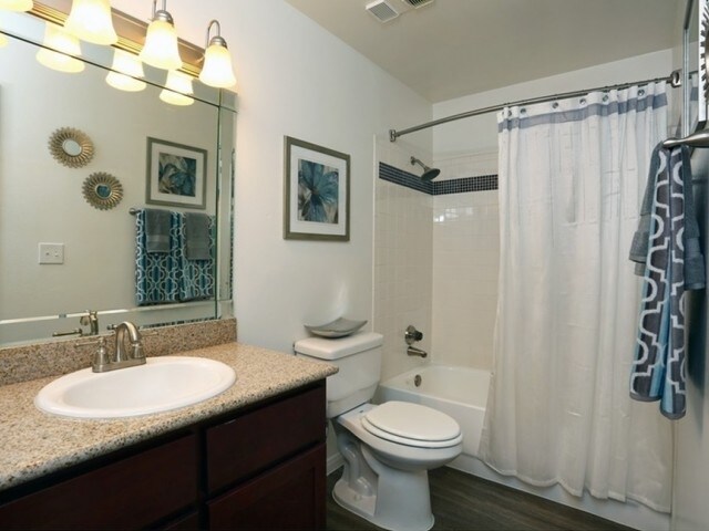 Photo - 2600 Gracy Farms Ln Unidad 1124