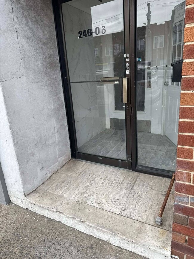 Building Photo - 246-04 Jericho Tpke Unit 1