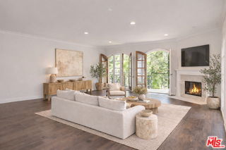 Photo - 353 S Reeves Dr