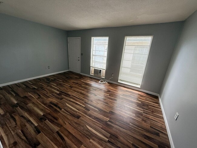 Photo - Mulberry Terrace Apartments Unit 101