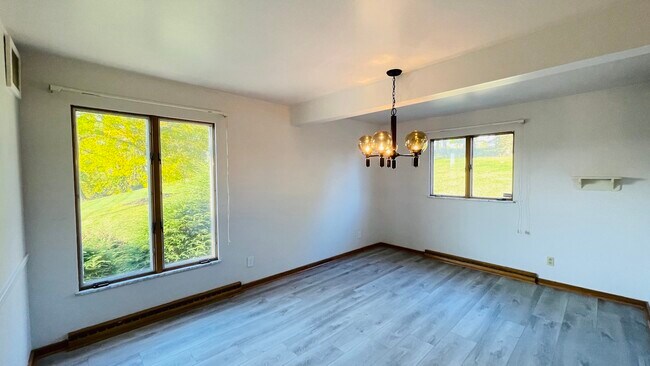 1491 E Maiden St Unit Main