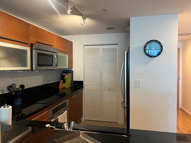 Photo - 244 Biscayne Blvd Unidad 1904