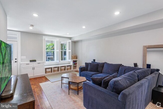 Building Photo - 315 Upshur St NW Rental