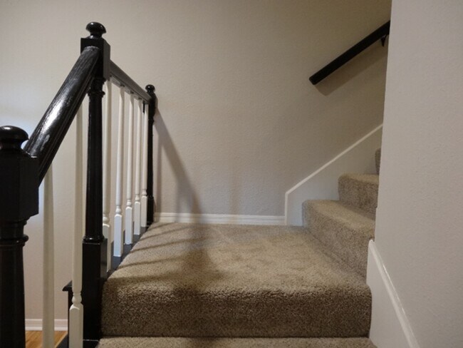 864 Augusta Dr Unit 208