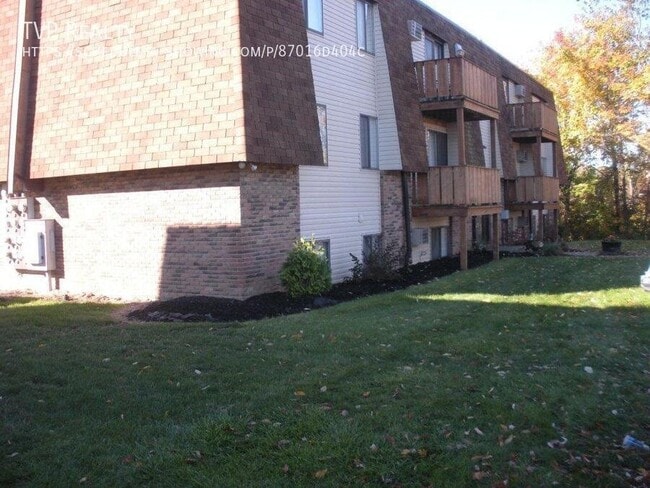 Photo - 132 Fox Hill Ln