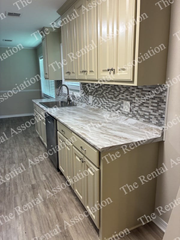 Photo - 396 Rowland Rd