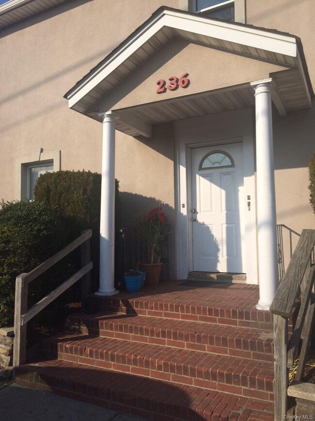 Photo - 236 W Montauk Hwy Unit 1E