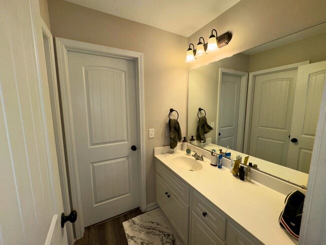 Photo - 416 Andover Dr
