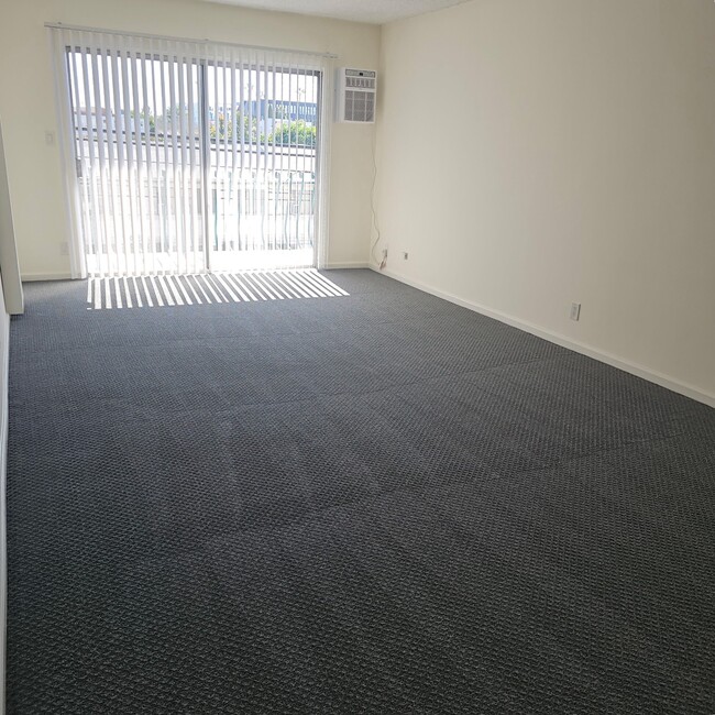 307sala de estar - Villa Palms Apartments