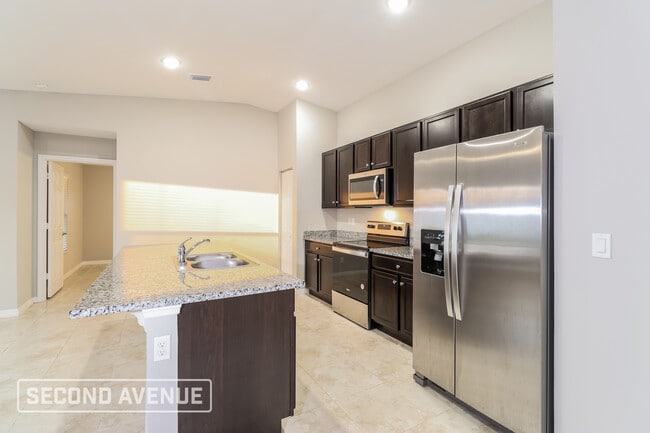 Photo - 291 Foley St SE