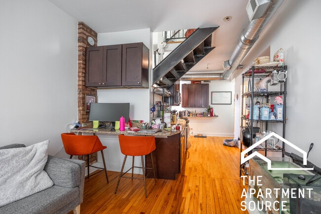Building Photo - 1653 S Throop St Unit 3W Rental