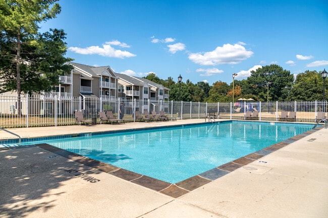 Muirfield Woods Apartments