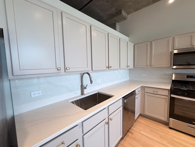Photo - 1000 W Adams St Unit 615