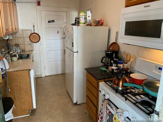 Building Photo - 1305 Commonwealth Ave Unit 1