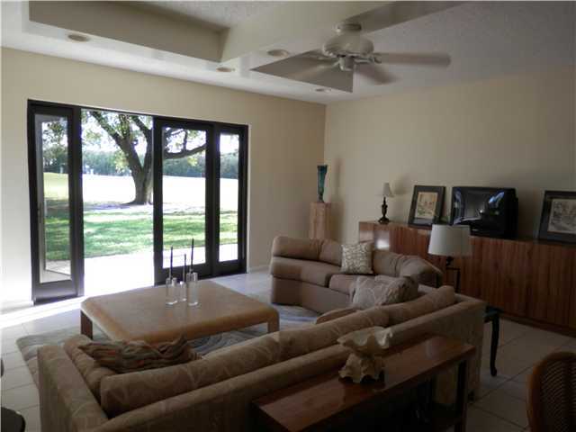 Photo - 830 Greensward Ct Unidad 115-H