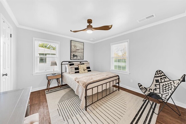 Photo - 1077 Harbor View Rd