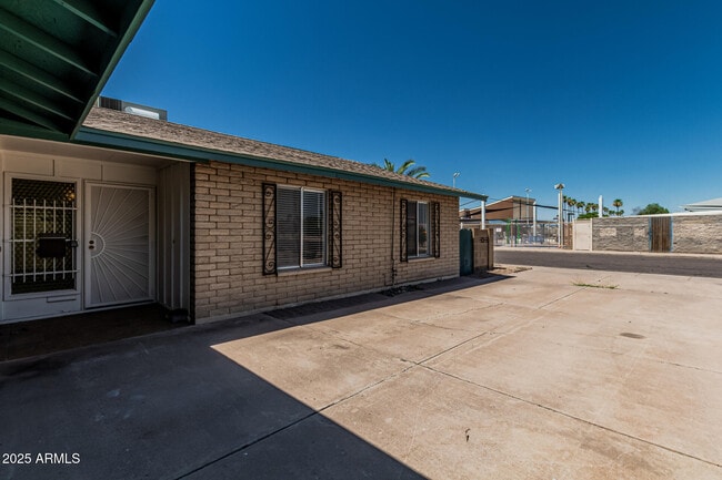 Photo - 1905 E Cairo Dr