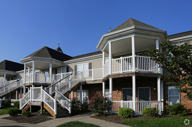 Building Photo - Falcon Crest Apartments