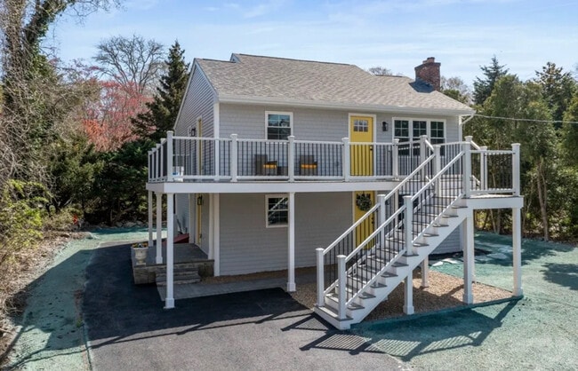 Building Photo - 46 Stoneledge Rd Unit 2 Rental