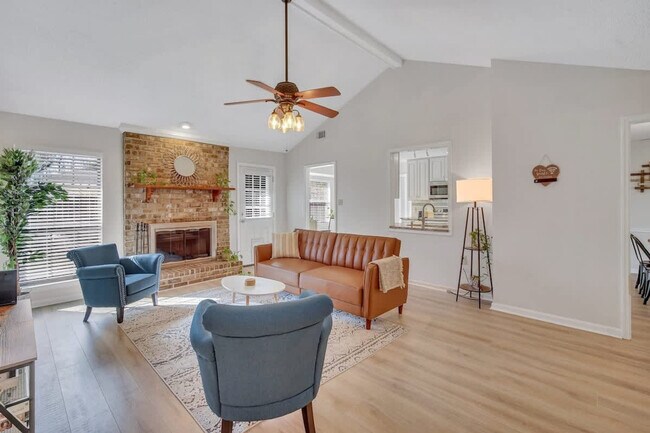 Photo - 313 Manden Rd Unidad ID1244797P