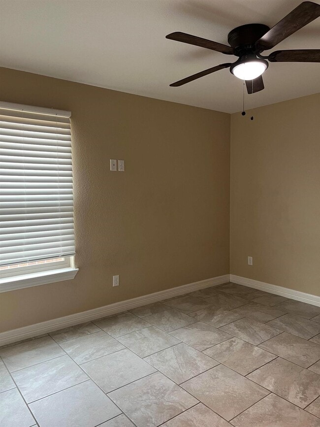 Photo - 314 Don Martin Dr