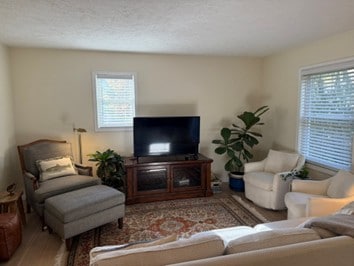 Photo - 1761 St Joseph St