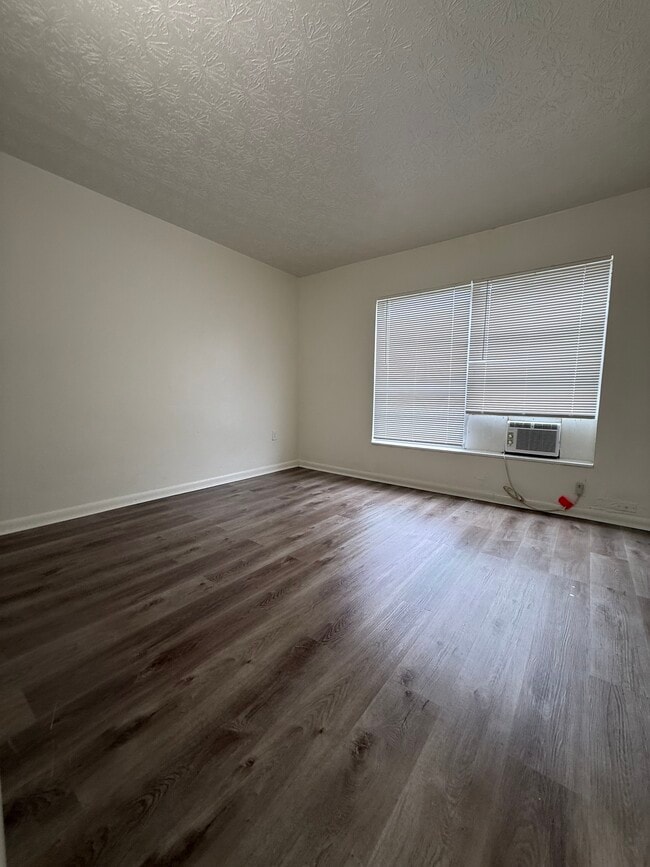Photo - 905 E Thomas St