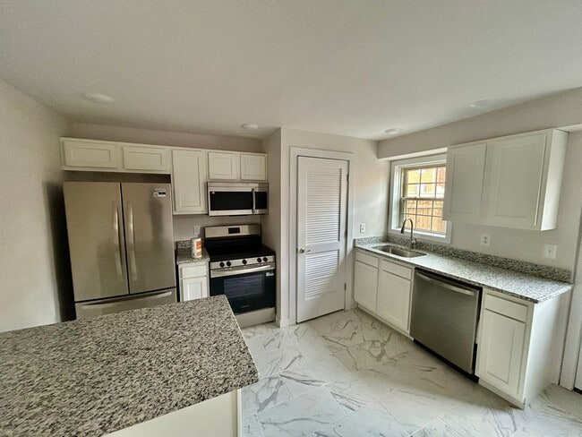 Photo - 2 Bedroom In Meadowthorpe !