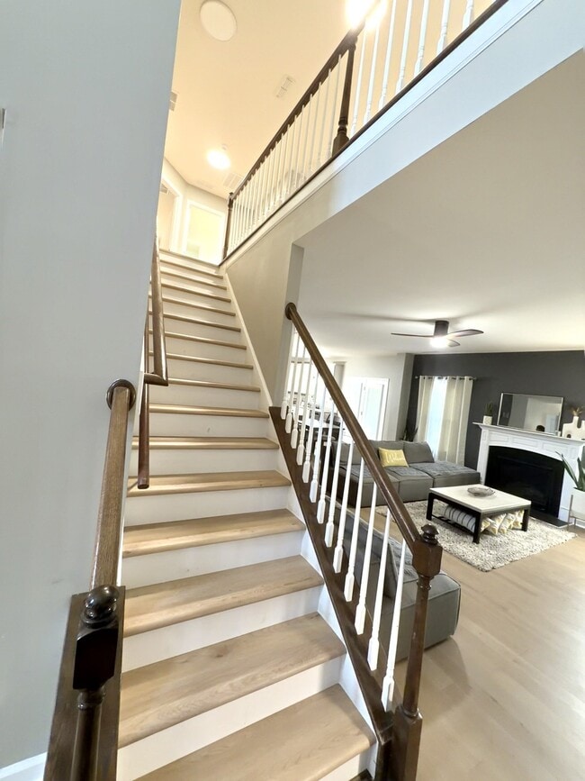 Photo - 550 Callandale Ln