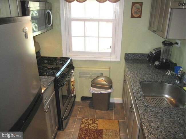 Photo - 4374 N Pershing Dr Unidad 43744