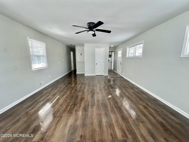 Photo - 80 Larkin Pl