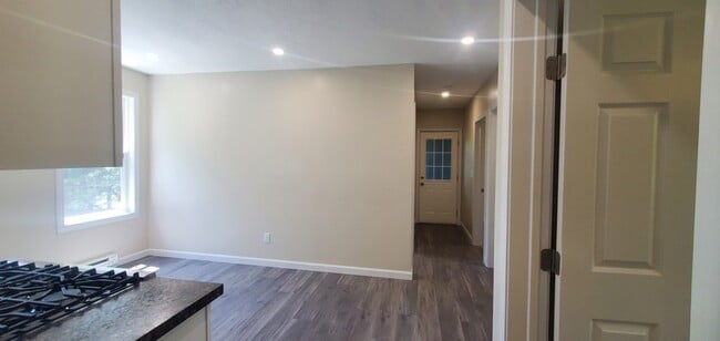 Photo - 86 Pinehurst Ave Unit 1