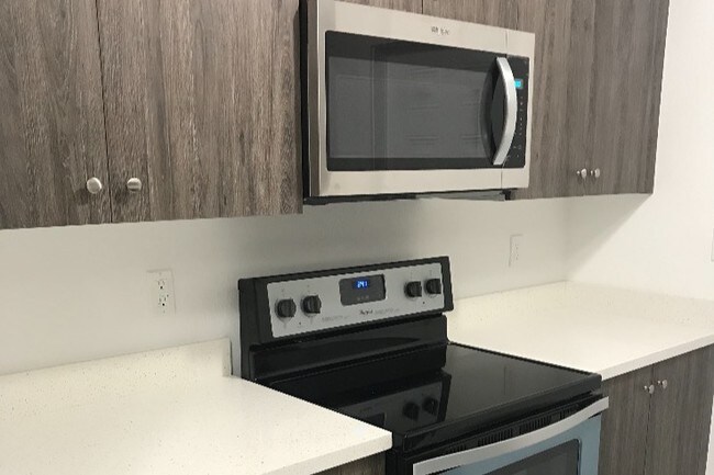 Photo - 1996 NW 47th St