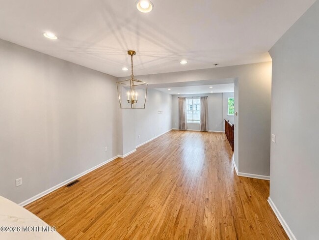 Photo - 235 Yale Blvd