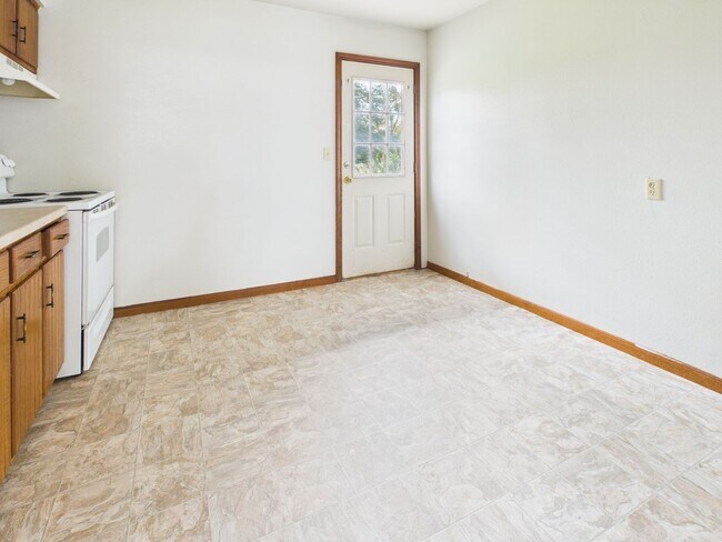 209 W Bridge St Unit B