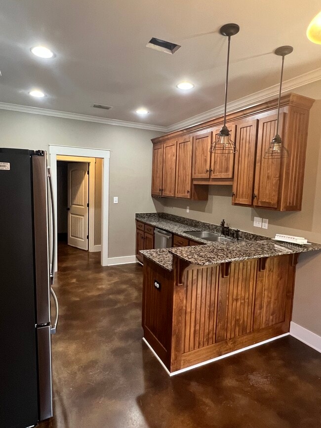 Kitchen 1 - 9255 Coles Ct