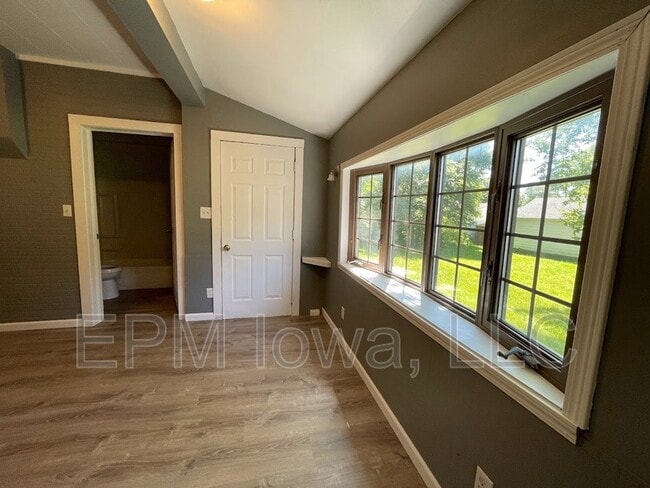 Photo - 1148 Columbia St