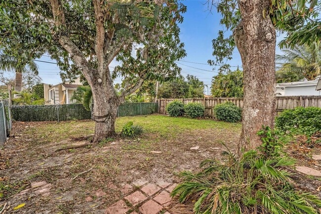 Photo - 930 N 16th Ave Unit 2